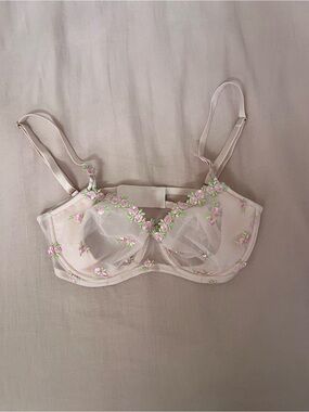 Victoria Secret Sheer Fairy Floral Embroidered Underwire Bra